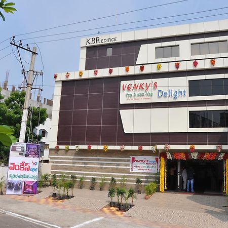ホテルVenky'S Delight Rājahmundry エクステリア 写真
